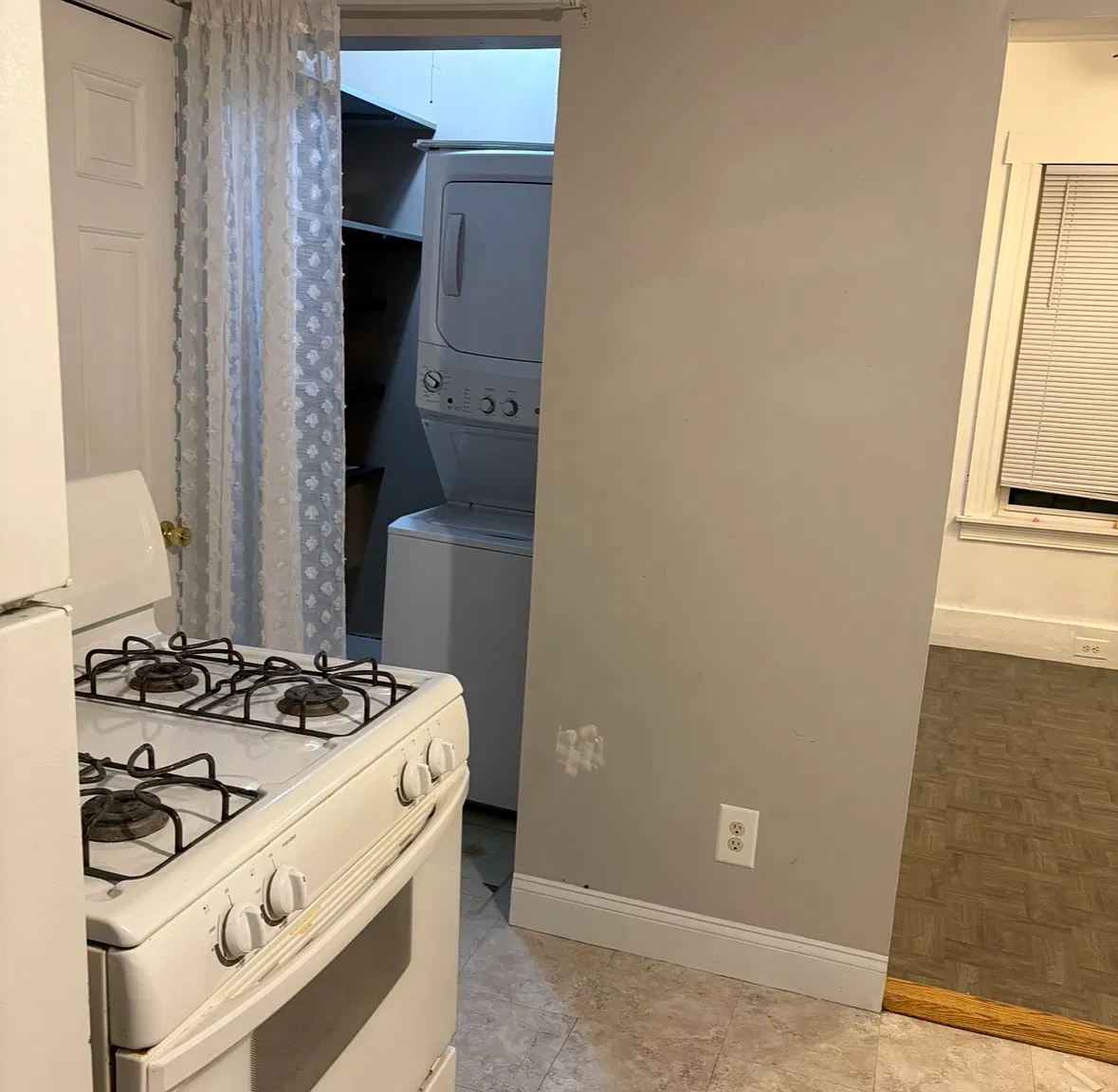 1 bed, 900 sqft, $1,600 — Photo 2
