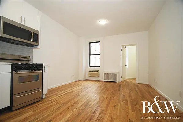 Rented by Buchbinder & Warren | media 19