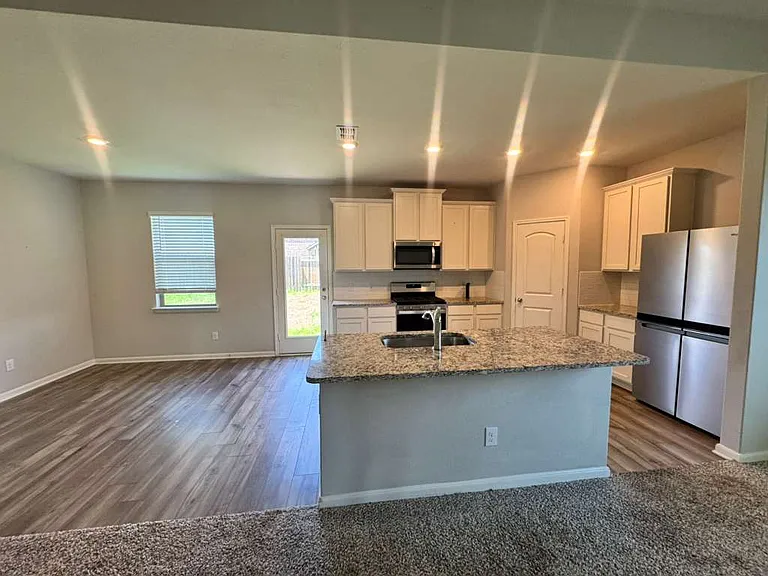 408 Zimmet Dr — Photo 18