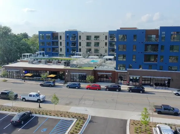 166 Oak St Suite 406, Wyandotte, MI 48192