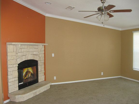 3rd image of 240 Rosemont Dr
