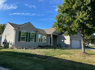 8712 Quill St, Lenexa, KS 66227
