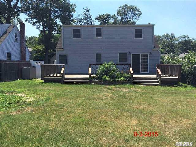 2nd image of 23 E 20th St