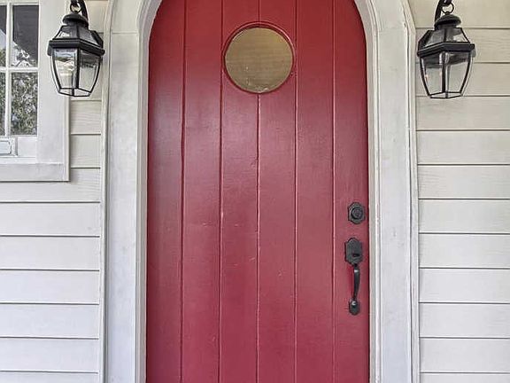 4th image of 2738 Lawndale Ave