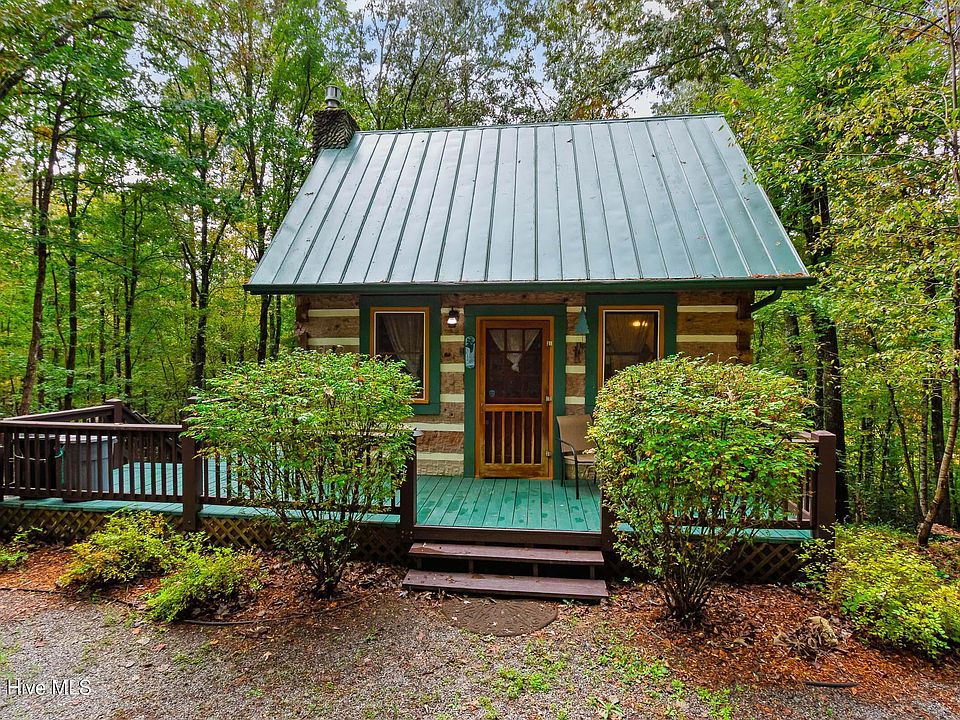 1st image of 151 Pinewood Drive
