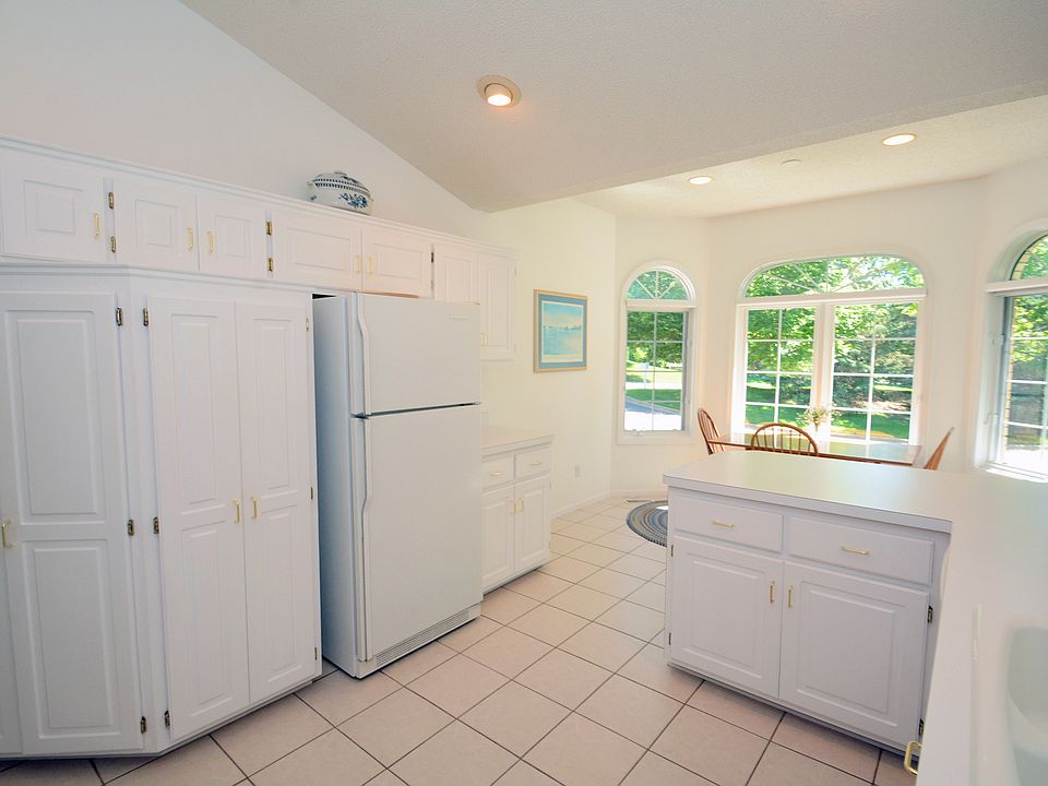 Meticulously kept kitchen