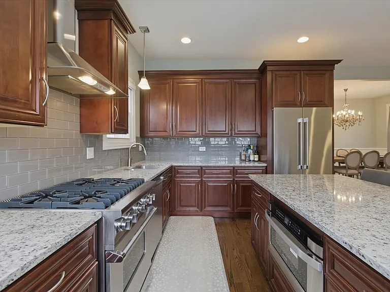 1828 W Berenice Ave — Photo 1