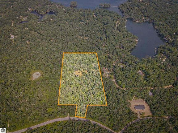 2nd image of 251 Northwood Dr