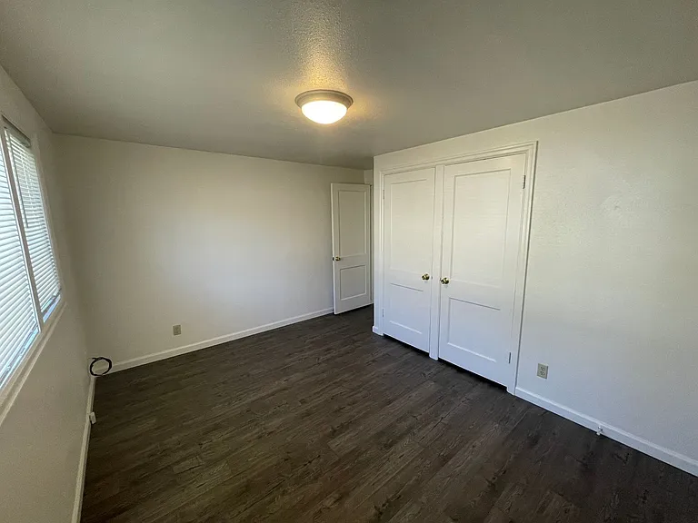 Vista Terrace — Photo 8