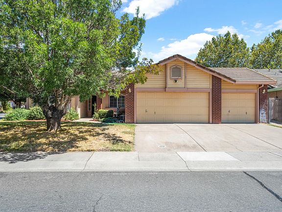 3rd image of 1024 Yolanda Dr