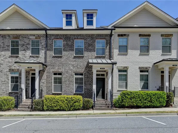 3879 Glenview Club Ln, Duluth, GA 30097