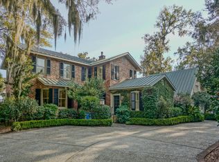 875 Ribaut Rd, Beaufort, SC 29902