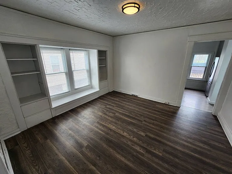 13900 Potomac Ave — Photo 14