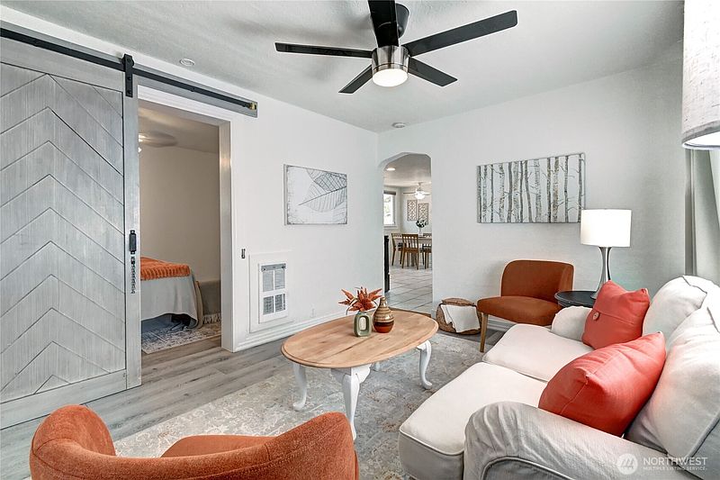 4th image of 2327 Harrison Avenue
