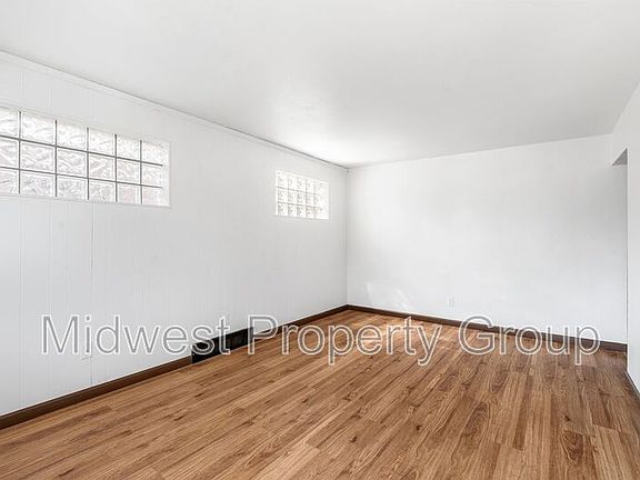 5th image of 4766 Hamburg Ave