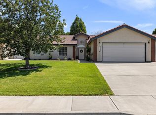 2504 Royal Palm Ave, West Richland, WA