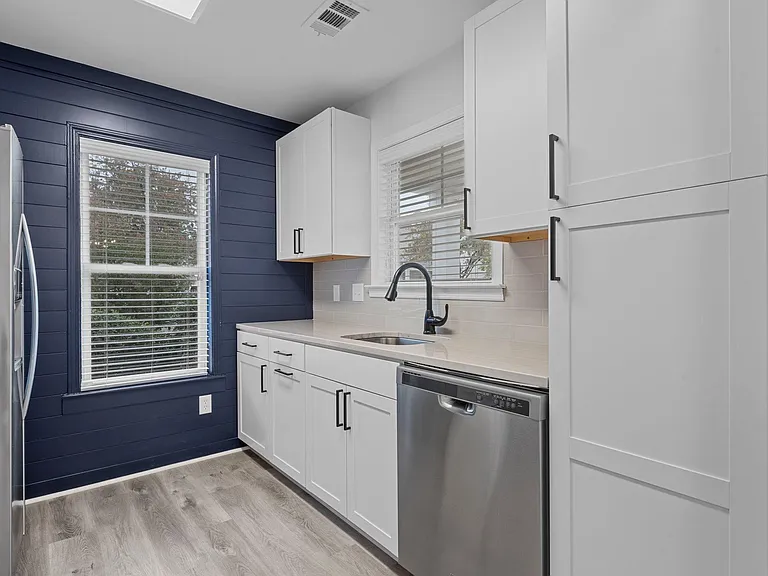 7926 Camden Hollow Rd — Photo 2