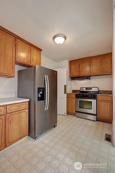 5th image of 4418 N 8th Street
