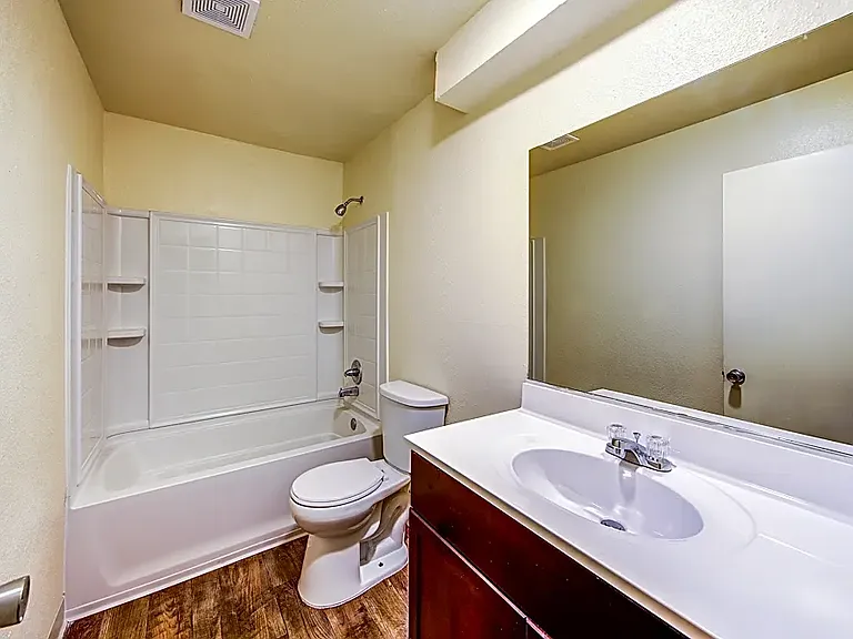 Lotus Landing Apartments — Photo 16