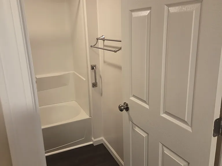 148 Washington St — Photo 5