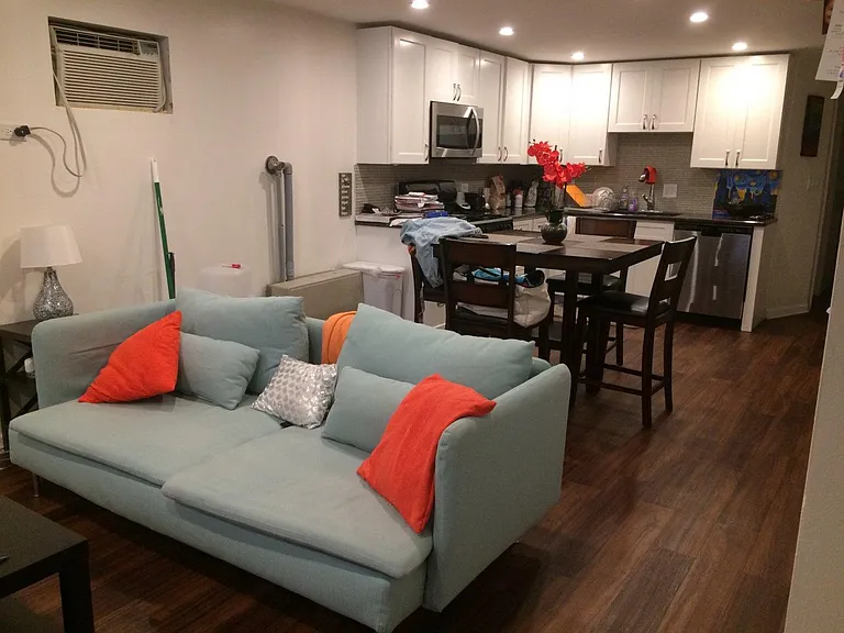 954 W Cullerton St #BASEMENT — Photo 2
