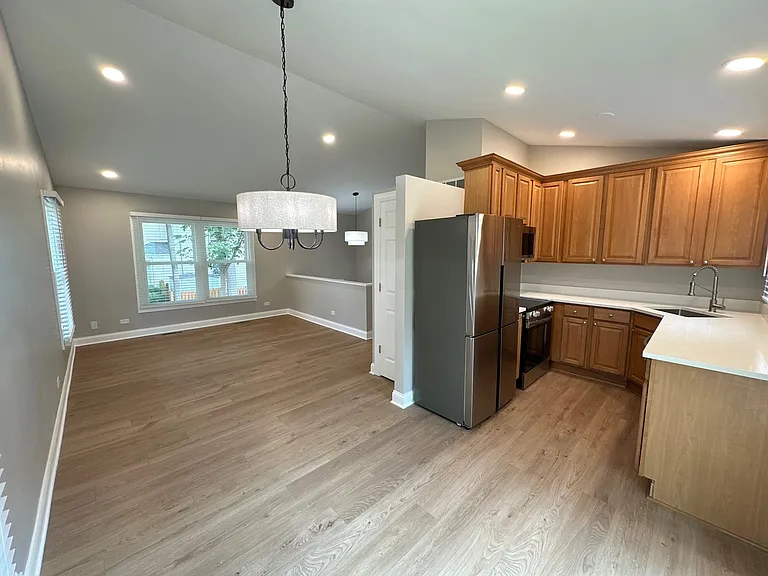 3816 Illinois St — Photo 10