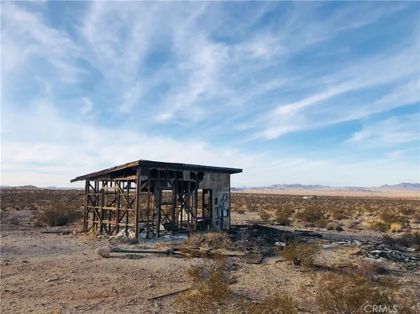 5 Pinto Mountain Rd, Twentynine Palms, CA 92277