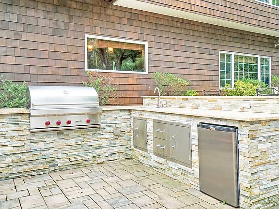 5th image of 43 Hummingbird Dr