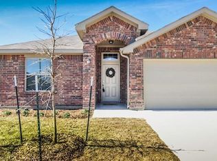 9001 Zubia Ln, Fort Worth, TX 76131