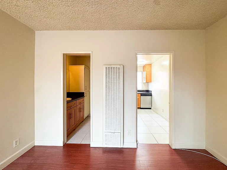 4641 La Mirada Ave #14 — Photo 5