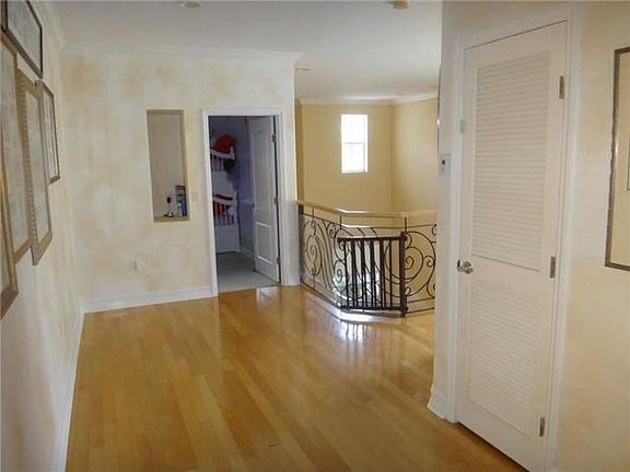 3rd image of 3188 NE 211th Ter
