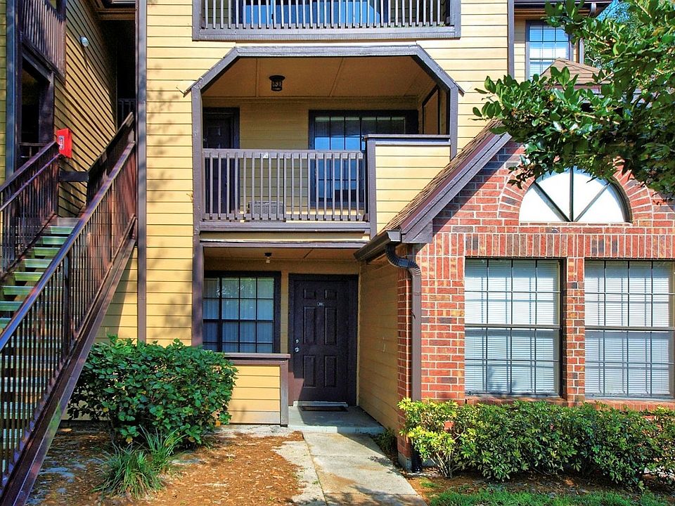 1st image of 355 Lakepointe Dr Unit 204