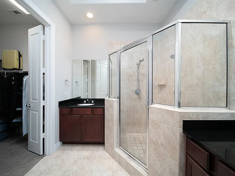 3848 Center St — Photo 24