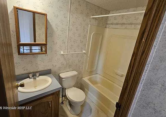 5th image of 411 Westside Trailer Ct #411