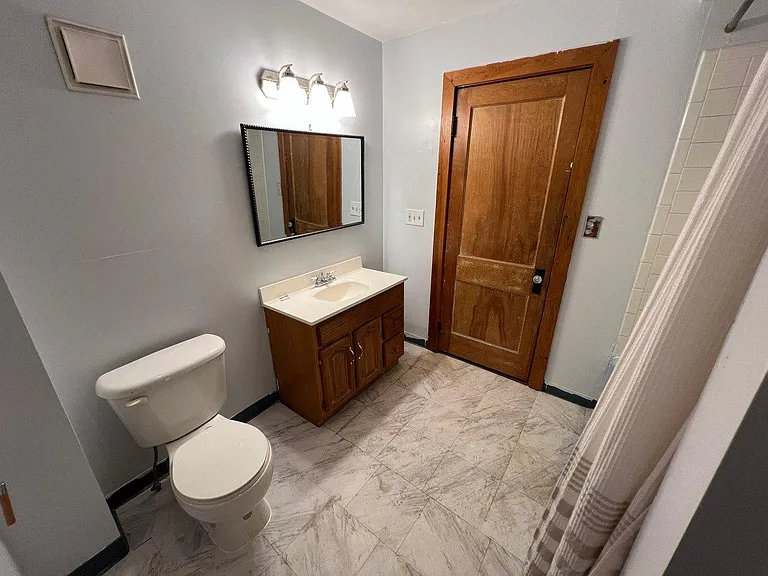 537 E Woodland St — Photo 13