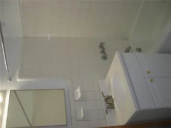 Rented by R New York