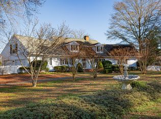 372 Fleets Ln, White Stone, VA 22578