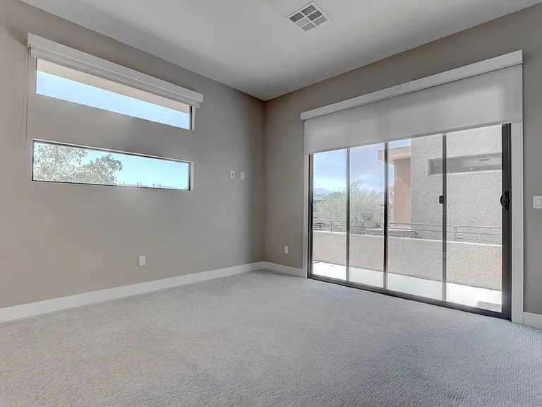 86 Pristine Glen St — Photo 24