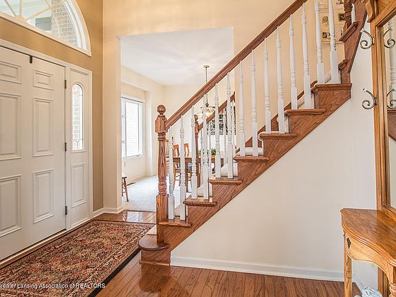2nd image of 3484 Honeywood Ln
