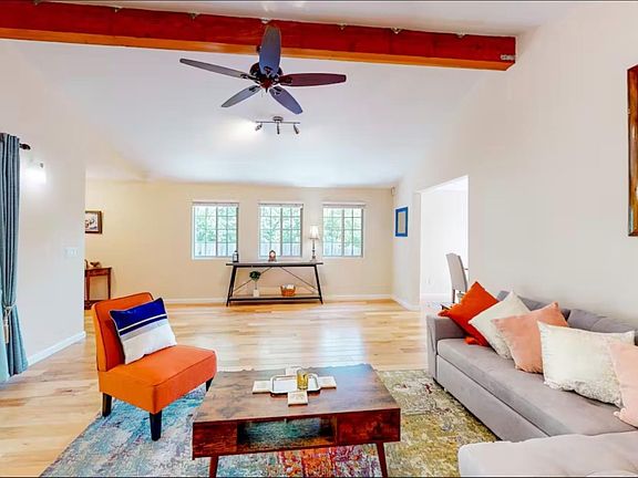 3rd image of 117 Auburn Street