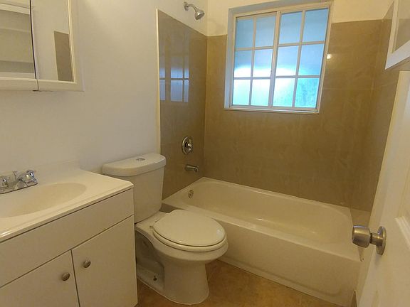 New Second Bathroom with bathtub for your children 