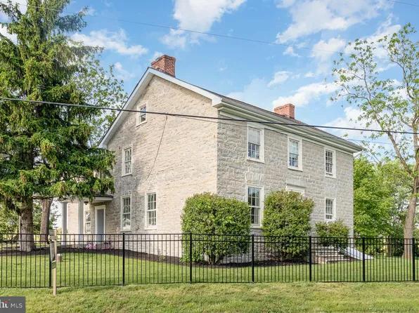 101 Mount Rock Rd, Newville, PA 17241