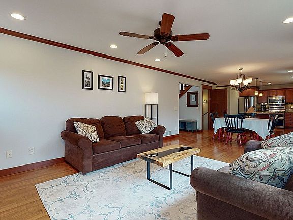 5th image of 1715 Pioneer Ct SE