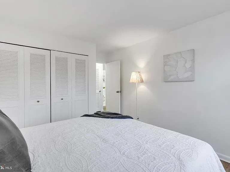 2030 N Adams St #303 — Photo 25
