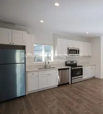2 bed, 1.0 bath, 799 sqft, $3,000 — Photo 2