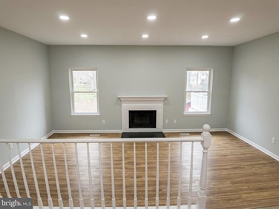 3rd image of 21 Neves Ct