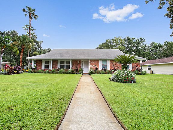 2nd image of 102 Trudee Dee Ln
