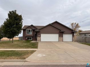 4328 N Alaska Ave, Sioux Falls, SD 57107