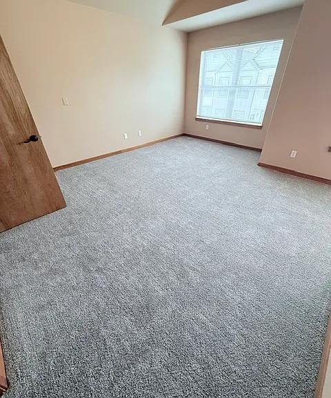 518 NE 85th Cir — Photo 31