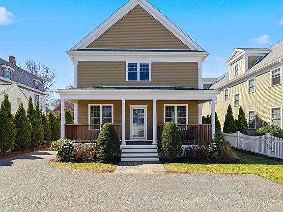 2nd image of 63 Boyd St #63